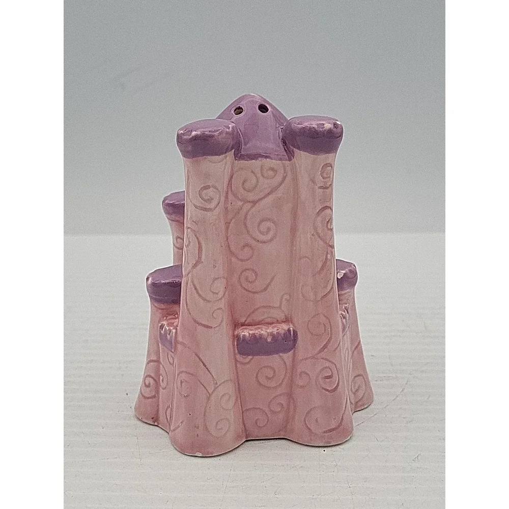 Disney DISNEY Castle Pepper Shaker - Beautiful Piece‎